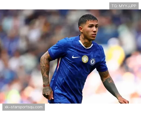 帕尔默连续强强对话主导进攻，回撤接应撕开防线成蓝军关键变化